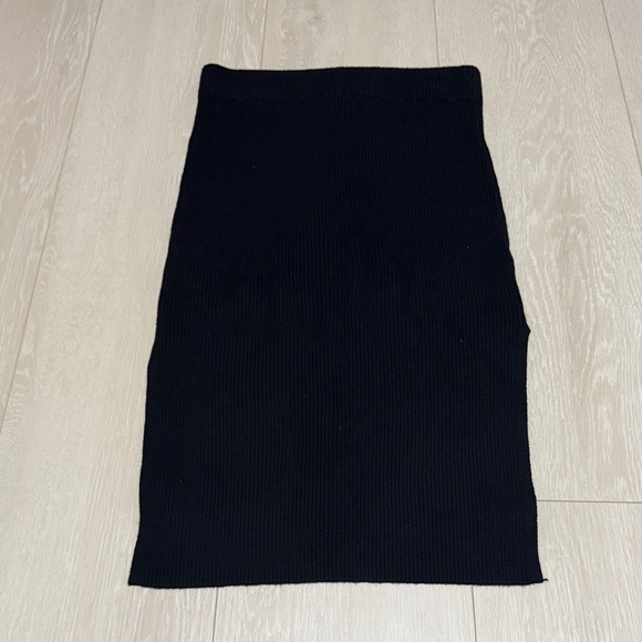 Abercrombie & Fitch Knitted Slit Black Pencil Skirt - Picture 8 of 8